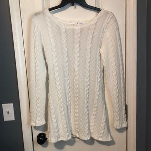 White knitted dress
